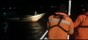 3 Jam Terombang-ambing di Perairan Balikpapan, 3 ABK Kapal Pengangkut Pasir Selamat