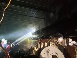 Ruko Bangunan di Jalan Lambung Mangkurat Terbakar