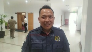 Deni Hakim Dorong Setiap Sekolah Dilengkapi Perpustakaan