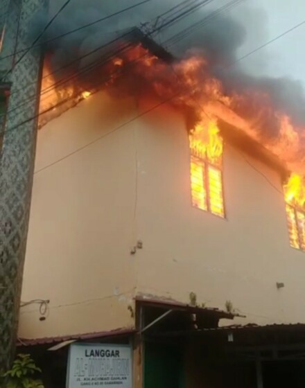 Rumah Kaum Langgar di Jalan Ahmad Dahlan Terbakar