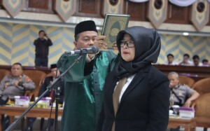 A Qomariah Dilantik jadi Anggota DPRD Kaltim, Gantikan Mishari Rais