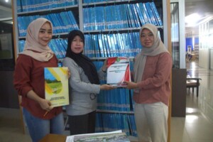 Ketiga Kalinya DPK Terima Karya Cetak Bappeda Kukar