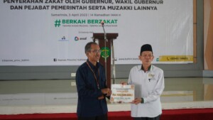 PT MMPKT Serahkan Zakat Profesi Rp150 Juta ke Baznas Kaltim