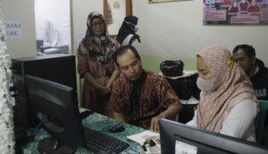 DPK Kaltim Lakukan Pendampingan Penggunaan Aplikasi INLISLITE Pada SMP Aminah Syukur Samarinda