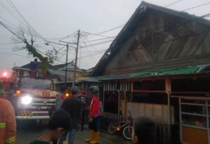 Jelang Pagi, Rumah Bangsal di Jalan Imam Bonjol Nyaris Terbakar