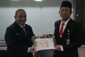 Dukung Pendidikan di Kaltim, DPK Serahkan Bantuan Kendaraan Praktik Untuk SMK