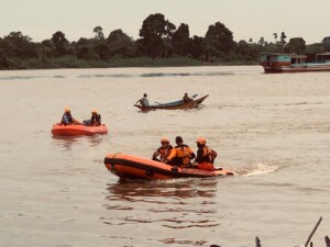 Sikat Gigi di Sungai Saat Penyakit Kambuh, Warga Kota Bangun Tenggelam
