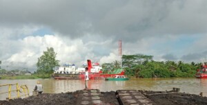 Mesin Kapal Mati Lalu Tenggelam di Perairan Sangasanga, 2 Orang Hilang