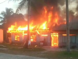 Rumah di Desa Tanjung Limau Terbakar