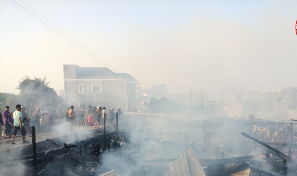 Empat Bangunan di Anggana, Kukar Terbakar