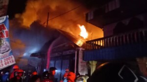 7 Rumah Warga di Teluk Lerong Ilir Terbakar, 38 Jiwa Kehilangan Tempat Tinggal
