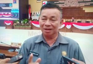Jahidin Raih Penghargaan Pembahas Ranperda Tercepat Pansus Kelistrikan