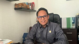 Atasi Masalah Sampah, Samri Shaputra Minta DLH Ajukan Penambahan Armada