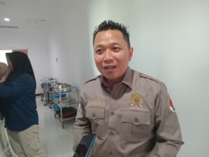 Deni Dorong Peningkatan Fasilitas Perpustakaan di Sekolah