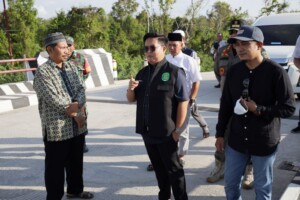 Rendi Solihin Tinjau Jembatan Bomben Idaman