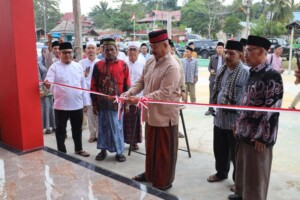 Bupati Kukar Resmikan Kantor Desa Bukit Raya