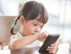 Cegah Kecanduan Gadget pada Anak dengan Strategi Efektif Ini