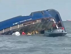 Kapal Ferry Mukhlisa Tenggelam di Teluk Balikpapan, Tim SAR Lakukan Pencarian