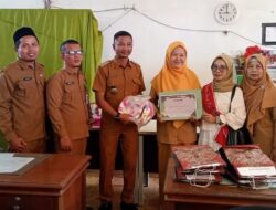 Kepala Desa Maluhu Turut Pantau Hari Pertama Sekolah dan Serahkan Bantuan Bola untuk Dukungan Pendidikan