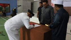 Bupati Kukar Lantik Pj Kades Sebuntal, Tegaskan Pentingnya Sinergi dalam Pembangunan Desa