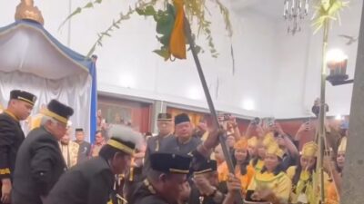 Tiang Ayu Tegak, Erau Adat Kutai 2025 Resmi Dibuka di Tenggarong