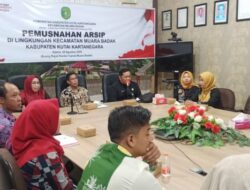 Kecamatan Muara Badak Jadi yang Pertama di Kukar Laksanakan Pemusnahan Arsip Secara Resmi