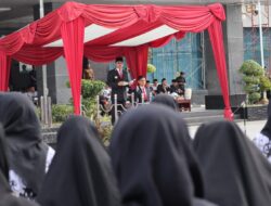 HGN 2025, Gubernur Kaltim Ingatkan, Masa Depan Bangsa Ditentukan dari Seberapa Kita Menghargai Guru