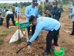 Gubernur Kaltim dan Polresta Samarinda Tanam Pohon di Hari Menanam Pohon Indonesia 2025
