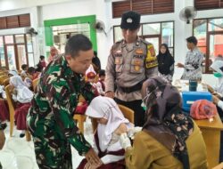 TNI–Polri Kawal Vaksinasi TD di Samarinda, 361 Pelajar Terlindungi