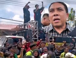 Ribuan Massa Serbu DPRD Kaltim, Wakil Ketua Janji Bahas Petisi, Husni Minta Maaf Soal Pengawasan