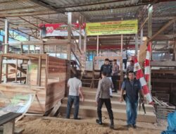 Polisi Musnahkan Arena Judi Sabung Ayam di Berau